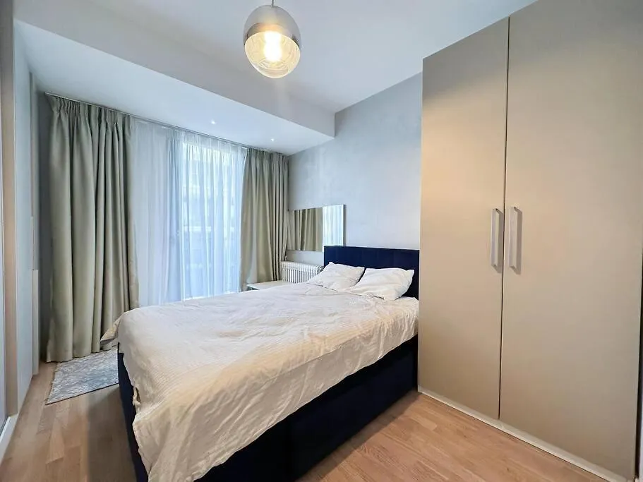 Stunning Apartment Herastrau 3Br Bucharest Romania